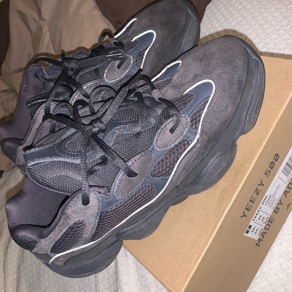 yeezy 500 carbon grey